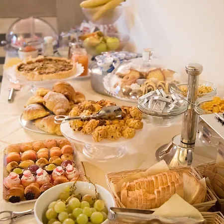 La Petite Maison Hotell 3*
