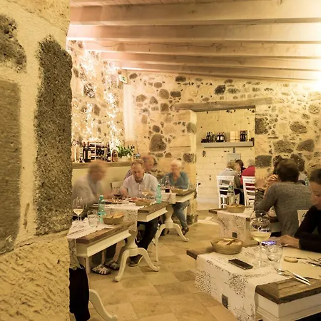 La Petite Maison 3*