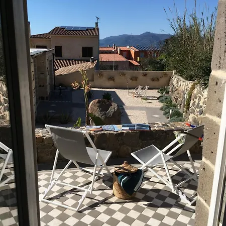 La Petite Maison מלון