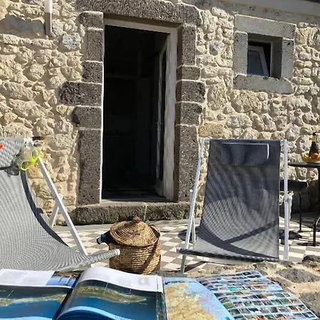 La Petite Maison Hotel