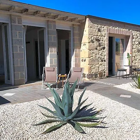 La Petite Maison Hotel