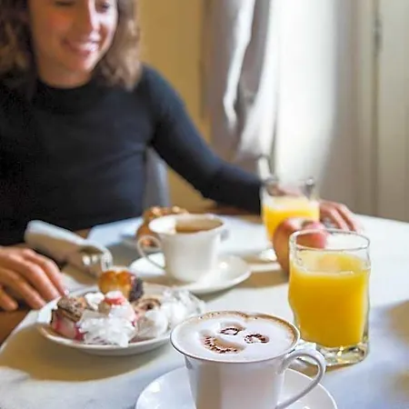 Hotel La Petite Maison 3*