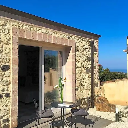 Hotel La Petite Maison 3*