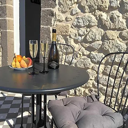 Hotel La Petite Maison 3*