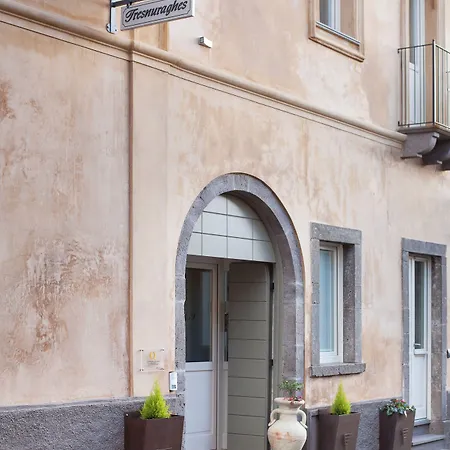 La Petite Maison Hotel